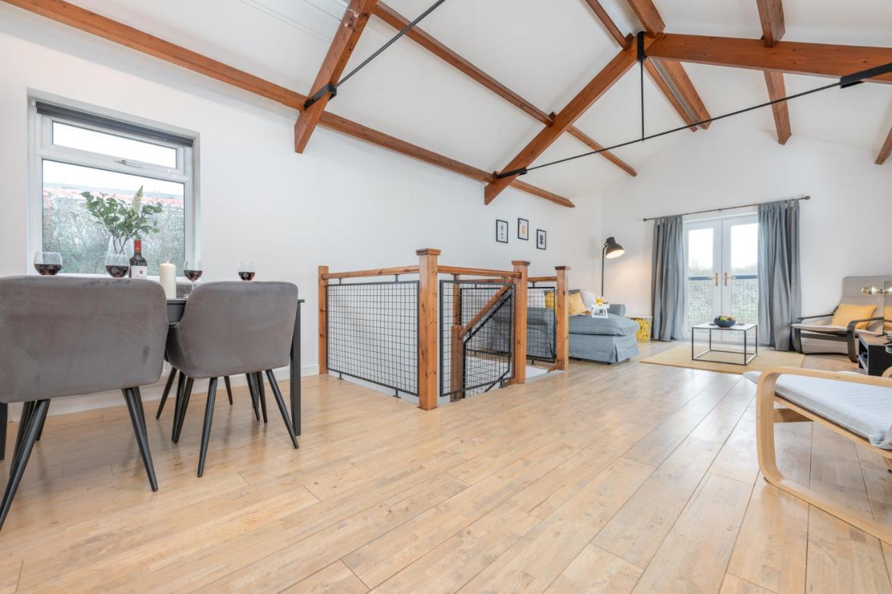 2A Wedmore Road *