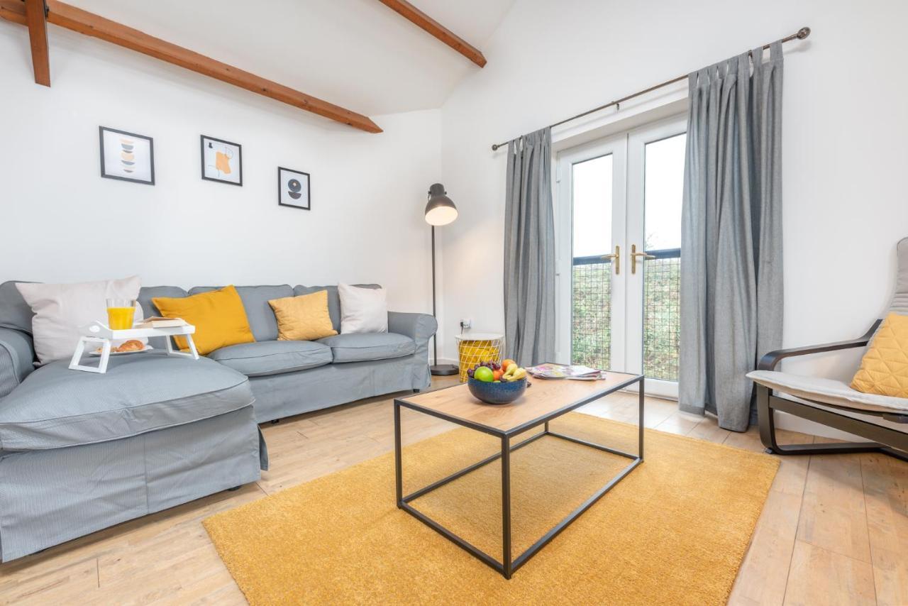 2A Wedmore Road