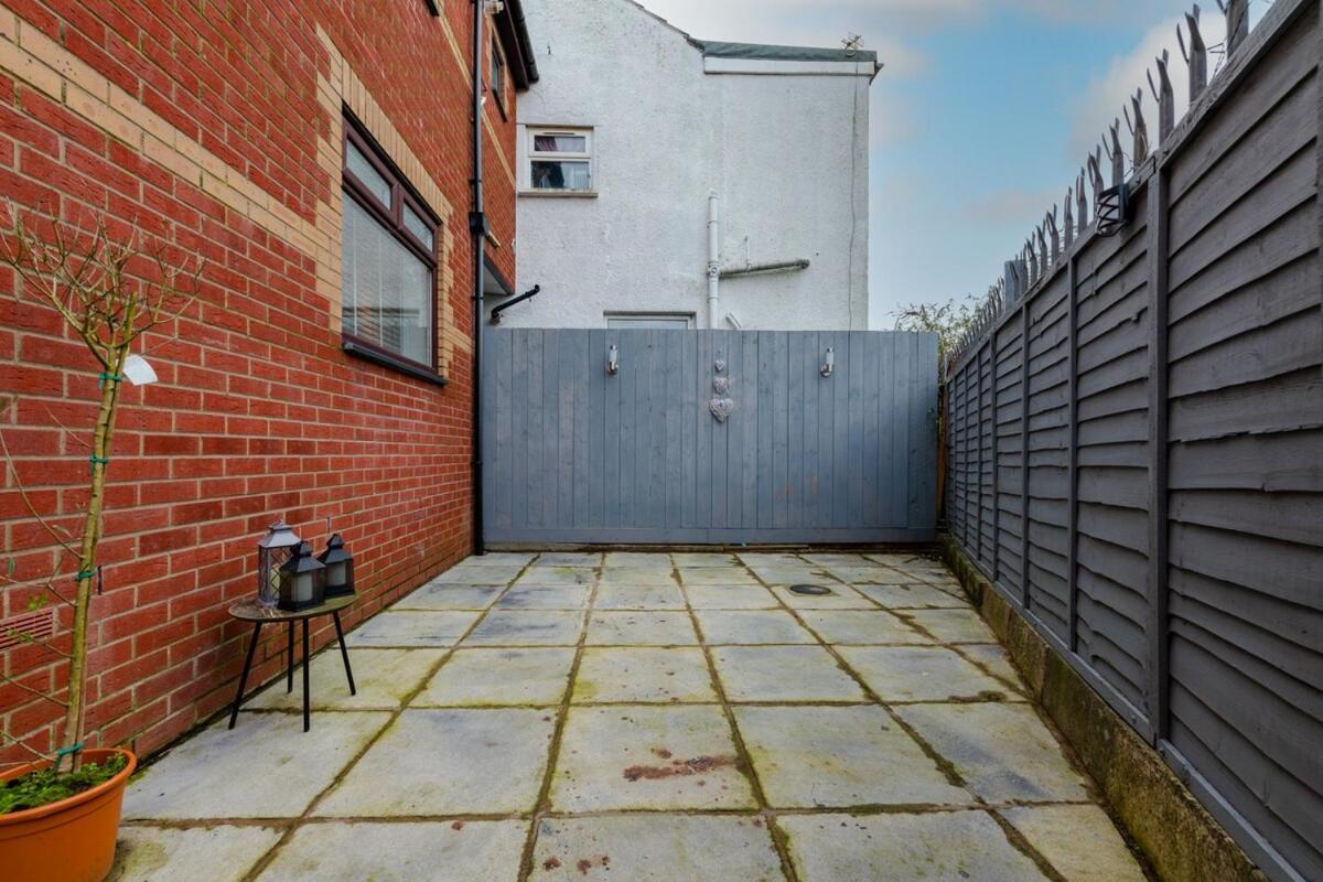 Apartment 2A Wedmore Road